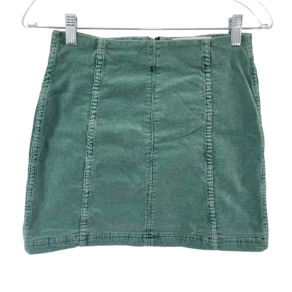 Newbury Kustom Curduroy Green Skirt Size Medium Preppy Academia Punk - Picture 1 of 7